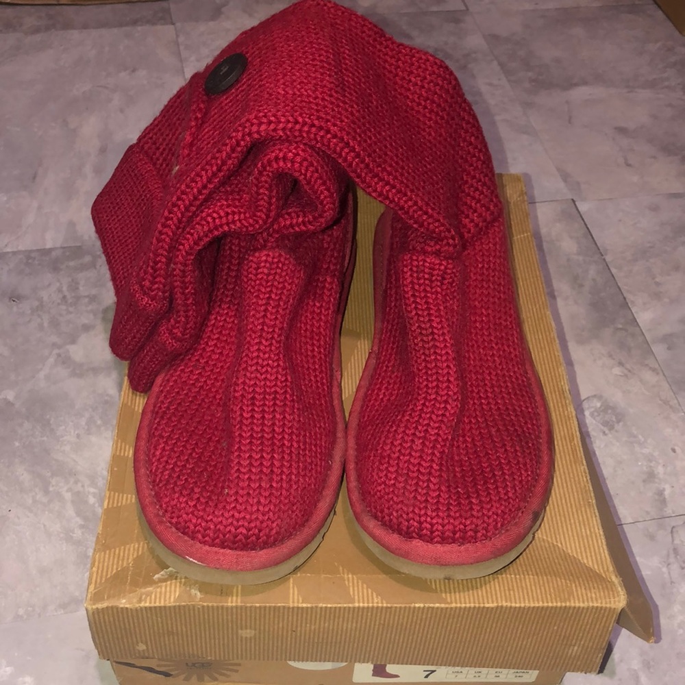 Ugg Australia winter boots pocket button knit size 7 women red warm